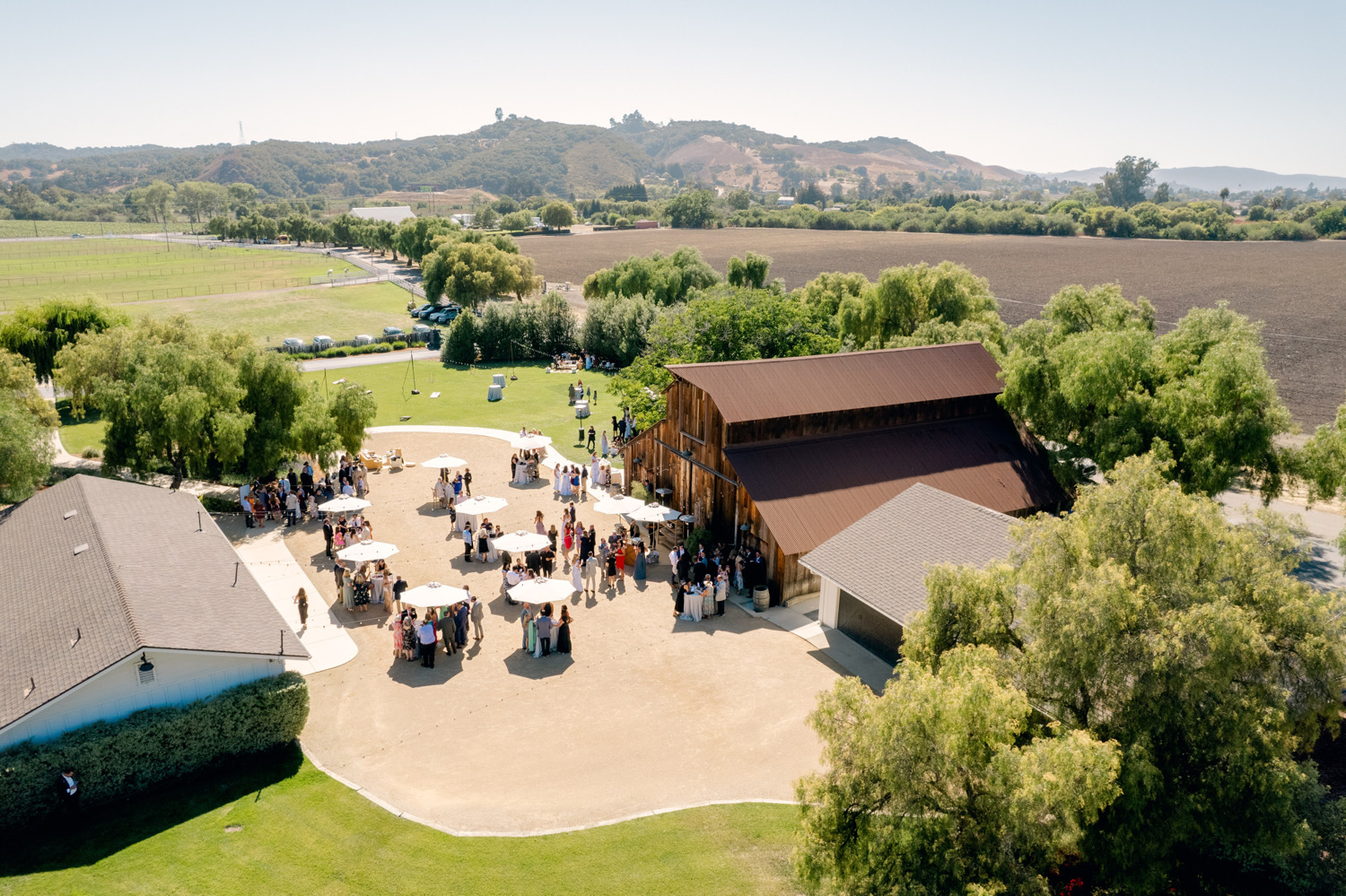 Aerial_Photograph_of_Greengate_Ranch_barn_during_cocktail_Hour